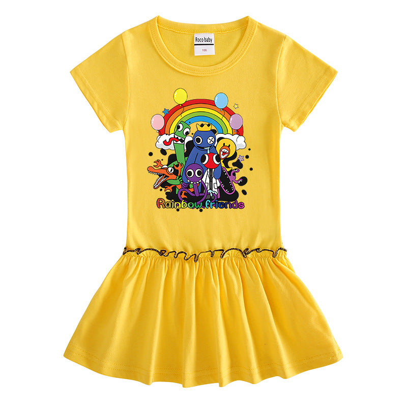 Short sleeved dress with half sleeves and baby fungus edge